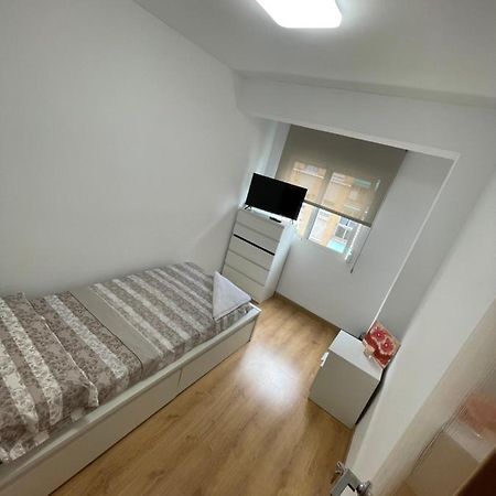 Hotel Habitacion Privada En Piso Compartido Walencja Zewnętrze zdjęcie