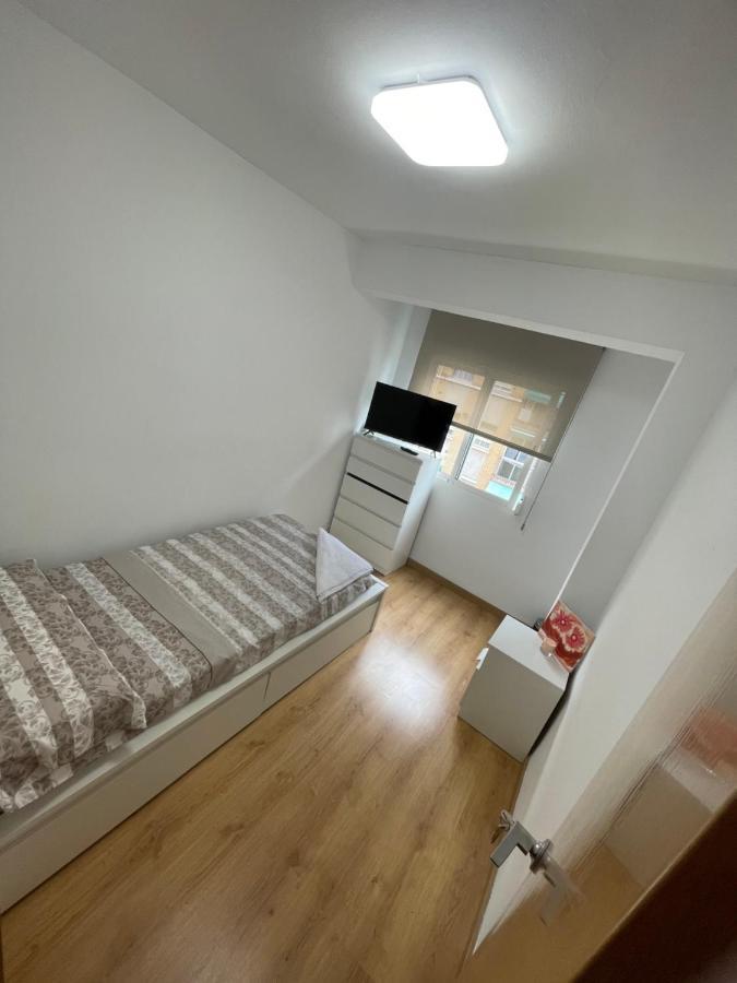 Hotel Habitacion Privada En Piso Compartido Walencja Zewnętrze zdjęcie